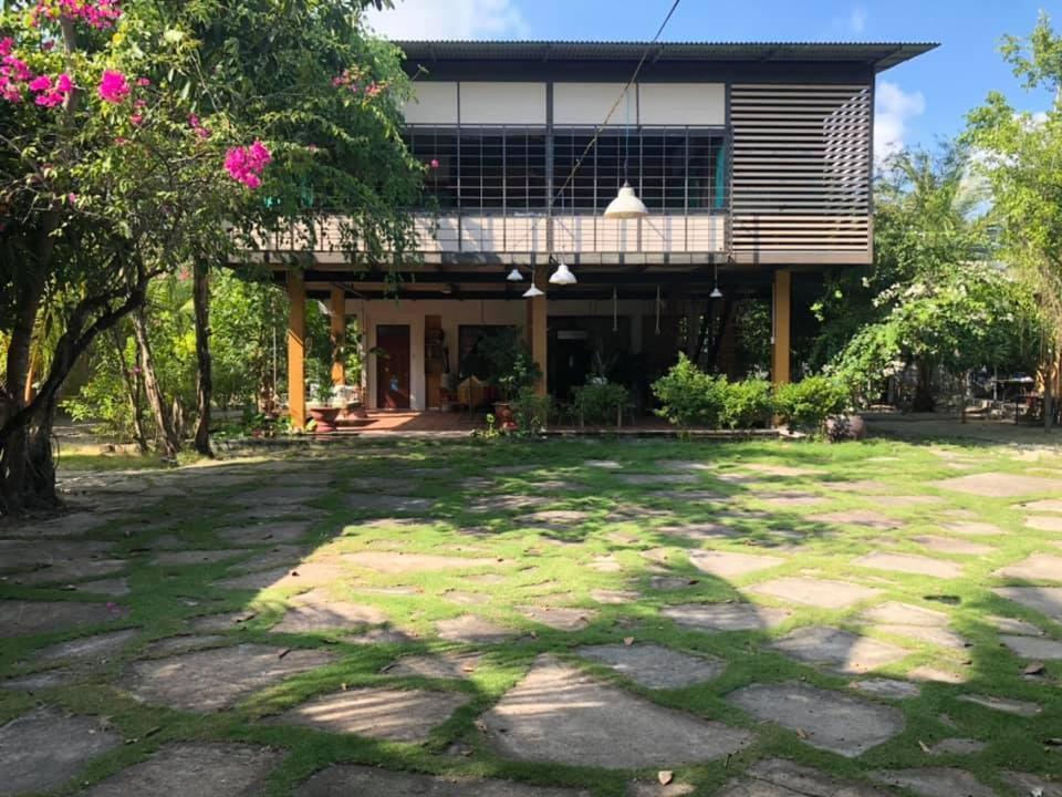 Lagi Farmstay Exteriör bild