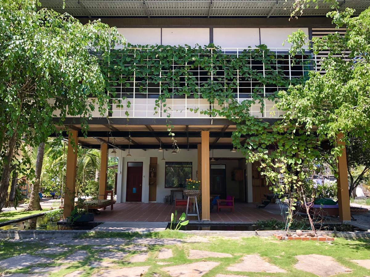 Lagi Farmstay Exteriör bild