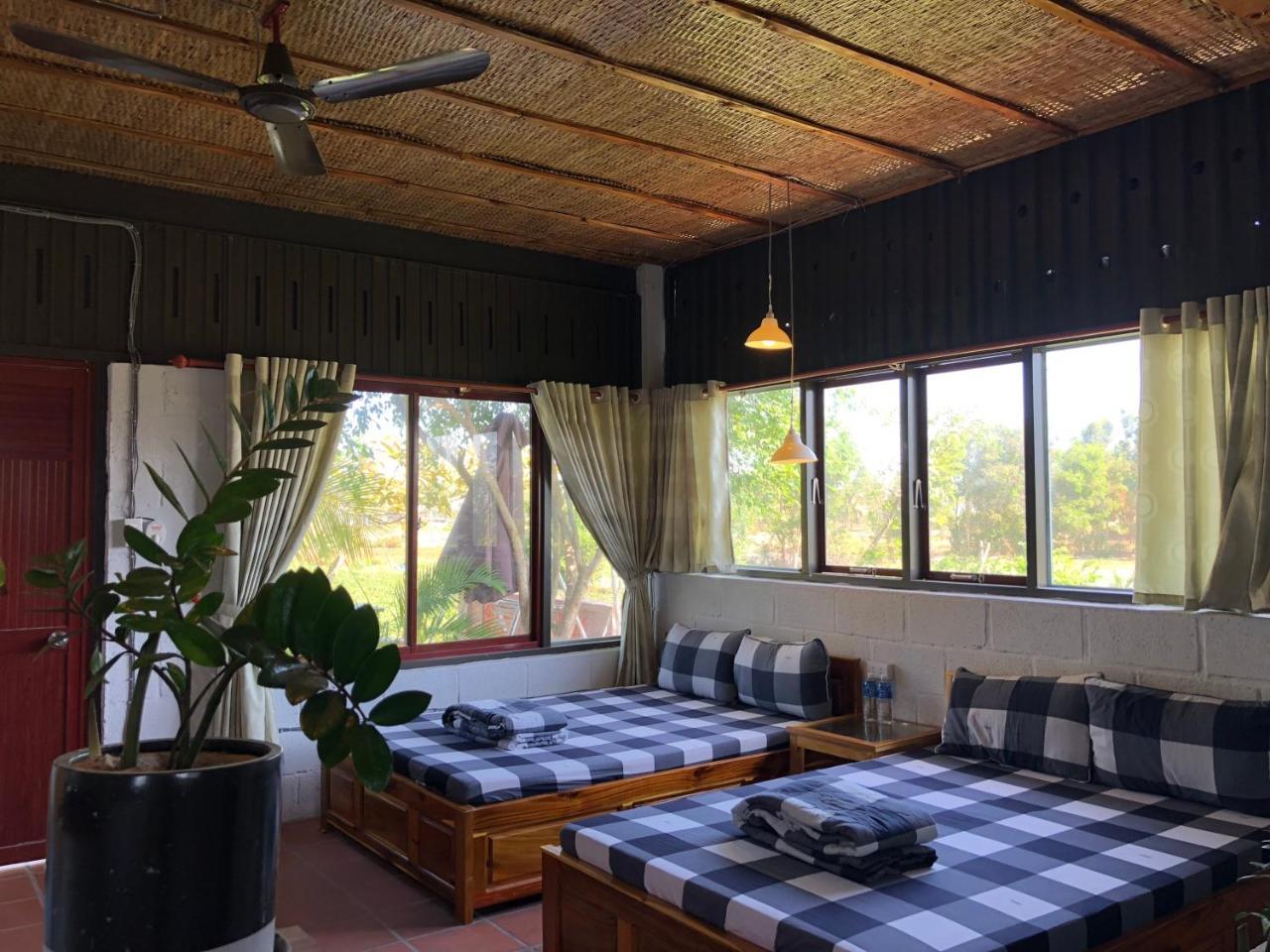 Lagi Farmstay Exteriör bild